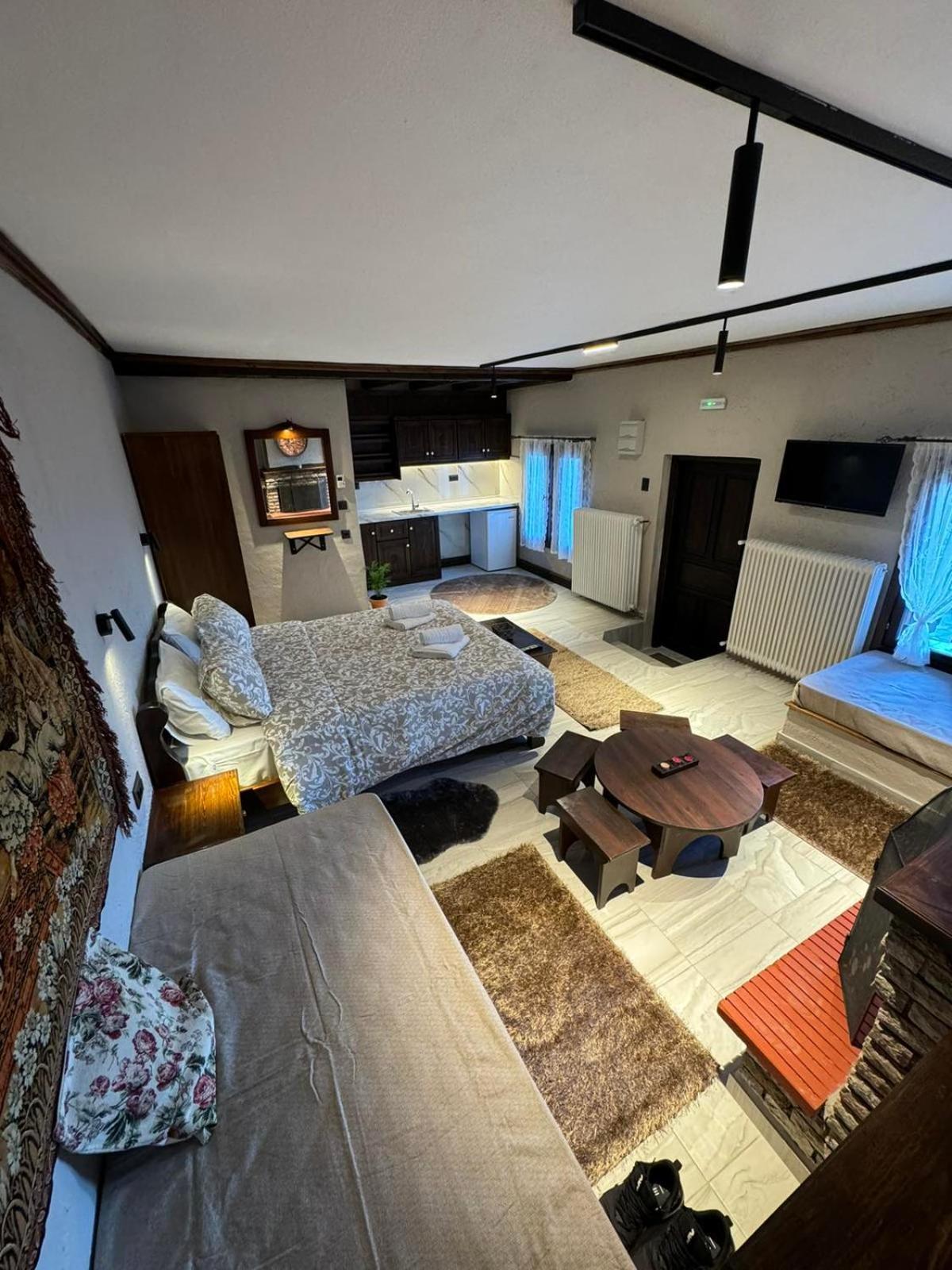 Enastron Guesthouse Palaios Panteleimonas Dış mekan fotoğraf